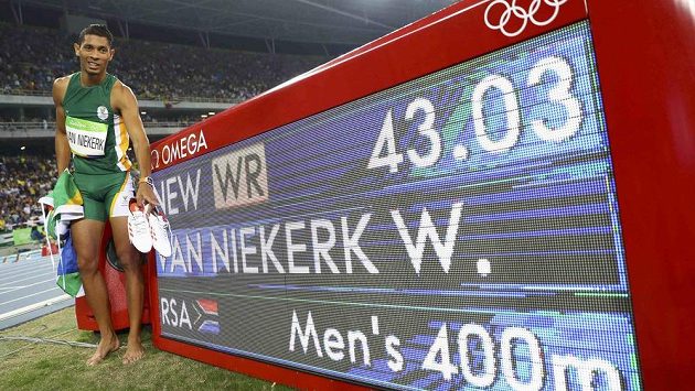 Olympijský vítěz na 400 m Wayde van Niekerk z JAR. Olympijský vítěz na 400 m Wayde van Niekerk z JAR.