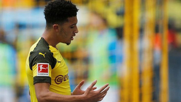 Jadon Sancho zajistil Borussii Dortmund dvěma góly tři body. Jadon Sancho zajistil Borussii Dortmund dvěma góly tři body.