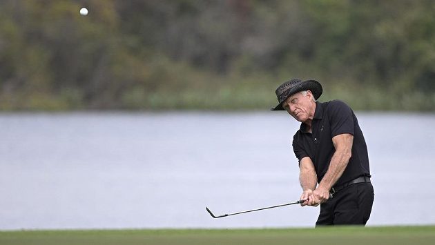 Slavného golfistu Grega Normana trápí koronavirus. Slavného golfistu Grega Normana trápí koronavirus.
