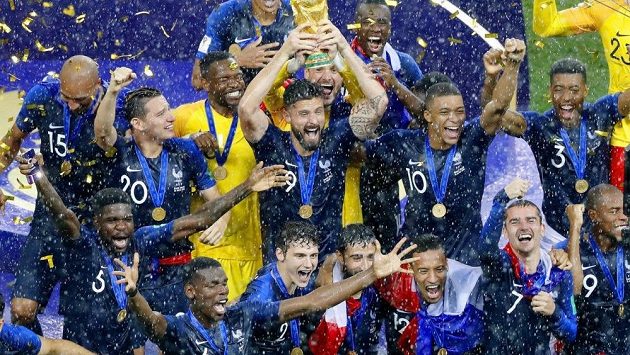 Fotbalisté Francie se radují ze zisku titulu mistrů světa Fotbalisté Francie se radují ze zisku titulu mistrů světa