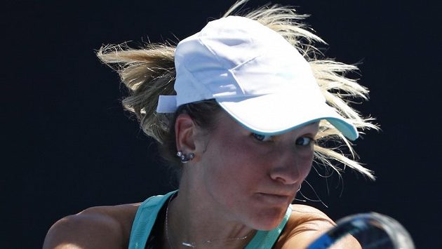 Denisa Allertová během zápasu 2. kola Australian Open proti Číňance Čang Šuaj. Denisa Allertová během zápasu 2. kola Australian Open proti Číňance Čang Šuaj.