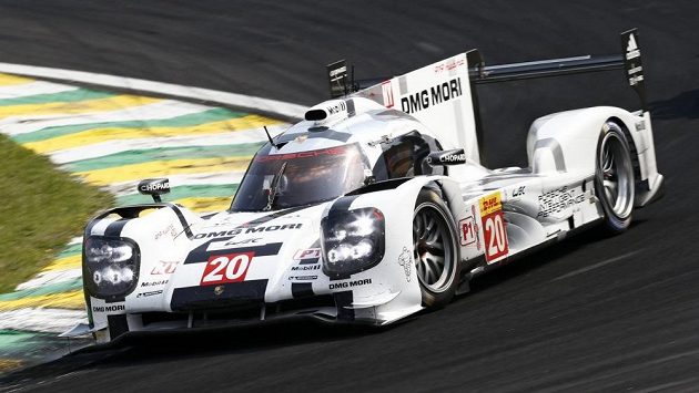 Mark Webber byl propuštěn z nemocnice. Mark Webber byl propuštěn z nemocnice.