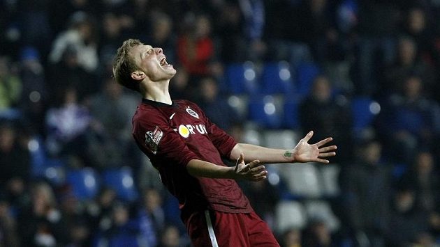 Ladislav Krejčí spálil proti Teplicím tři tutovky. Ladislav Krejčí spálil proti Teplicím tři tutovky.