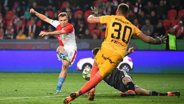 Útočník Slavie Stanislav Tecl se dočkal a proti Baníku protrhl smůlu v koncovce. Útočník Slavie Stanislav Tecl se dočkal a proti Baníku protrhl smůlu v koncovce.