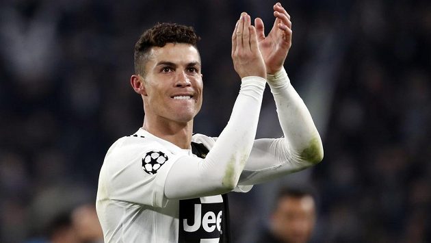 Chvíle radosti hvězdy Juventusu Cristiana Ronalda. Chvíle radosti hvězdy Juventusu Cristiana Ronalda.