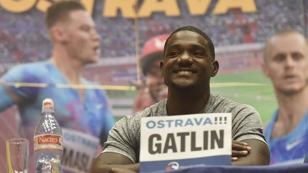 Americký sprinter Justin Gatlin zářil před mítinkem Zlatá tretra dobrou náladou. Americký sprinter Justin Gatlin zářil před mítinkem Zlatá tretra dobrou náladou.
