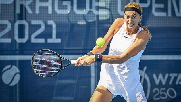 Tenistka Petra Kvitová během utkání Livesport Prague Open proti Rebecce Šrámkové ze Slovenska. Tenistka Petra Kvitová během utkání Livesport Prague Open proti Rebecce Šrámkové ze Slovenska.