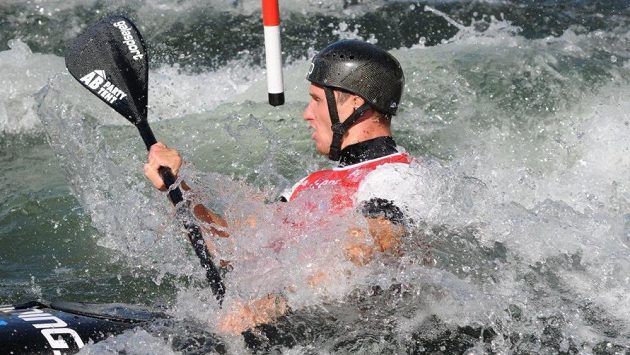Vít Přindiš při kvalifikaci kategorie K1 na MS v Pau. Vít Přindiš při kvalifikaci kategorie K1 na MS v Pau.