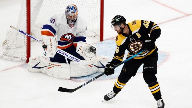 Hokejový útočník David Krejčí končí v NHL. Hokejový útočník David Krejčí končí v NHL.
