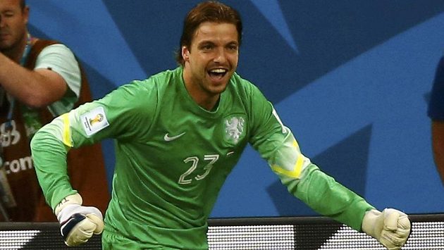 Nizozemský náhradní brankář Tim Krul poté, co vychytal postup do semfinále MS v penaltovém rozstřelu s Kostaričany. Nizozemský náhradní brankář Tim Krul poté, co vychytal postup do semfinále MS v penaltovém rozstřelu s Kostaričany.