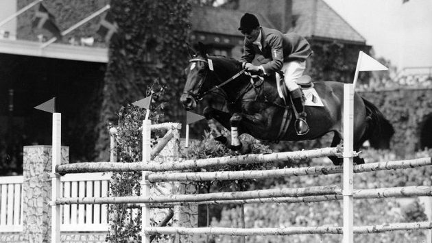 Ve věku 91 let zemřel nejúspěšnější parkurový jezdec v olympijské historii Hans Günter Winkler. Ve věku 91 let zemřel nejúspěšnější parkurový jezdec v olympijské historii Hans Günter Winkler.