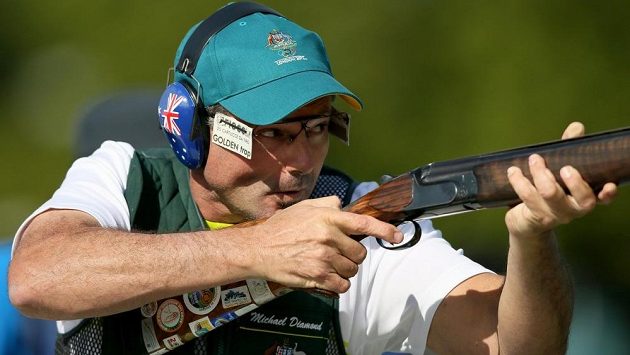 Dvojnásobný olympijský vítěz ve sportovní střelbě Michael Diamond. Dvojnásobný olympijský vítěz ve sportovní střelbě Michael Diamond.