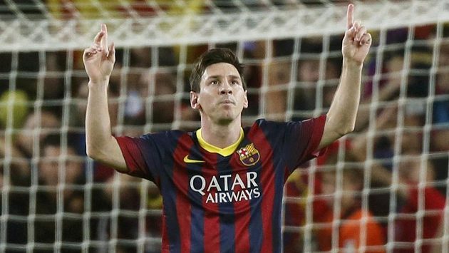 Lionel Messi a jeho klasické gesto po gólu. Lionel Messi a jeho klasické gesto po gólu.
