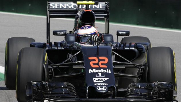 Pilot stáje McLaren Jenson Button. Pilot stáje McLaren Jenson Button.