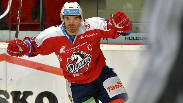 Pardubický hoklejista Jan Kolář se raduje z gólu Pardubický hoklejista Jan Kolář se raduje z gólu