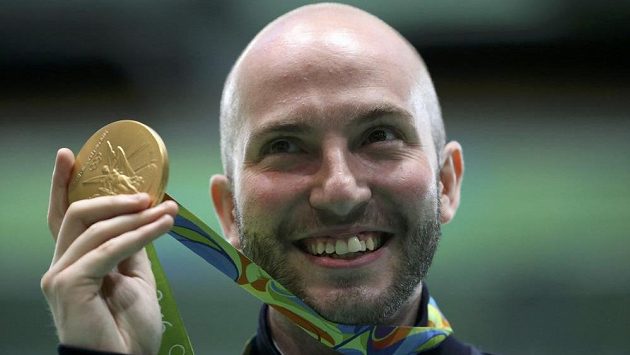 Ital Niccolo Campriani se stal olympijským vítězem ve střelbě ze vzduchové pušky. Ital Niccolo Campriani se stal olympijským vítězem ve střelbě ze vzduchové pušky.