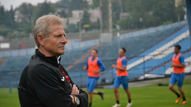 Vlastimil Petržela dovedl jako trenér Baník Ostrava zpátky do první ligy. Vlastimil Petržela dovedl jako trenér Baník Ostrava zpátky do první ligy.