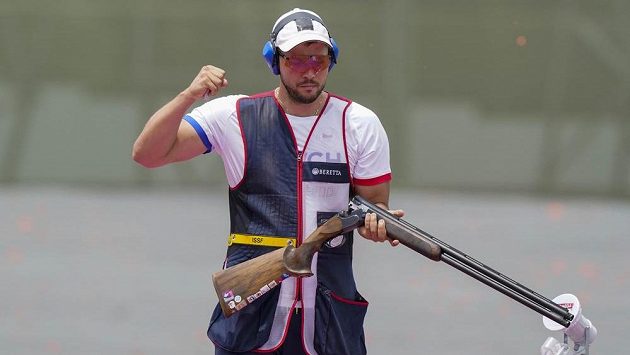 Český reprezentant Jakub Tomeček musel o finále skeetu bojovat v rozstřelu. Český reprezentant Jakub Tomeček musel o finále skeetu bojovat v rozstřelu.