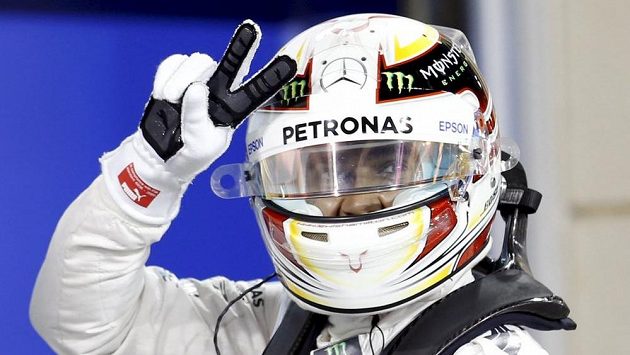 Lewis Hamilton vyhrál v Bahrajnu kvalifikaci. Lewis Hamilton vyhrál v Bahrajnu kvalifikaci.