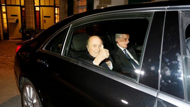 Bývalý prezident FIFA Sepp Blatter slyšení u Sportovního arbitrážního soudu (CAS) Bývalý prezident FIFA Sepp Blatter slyšení u Sportovního arbitrážního soudu (CAS)