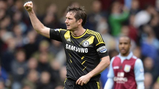 Záložník Chelsea Frank Lampard se proti Aston Ville blýskl dvěma góly. Záložník Chelsea Frank Lampard se proti Aston Ville blýskl dvěma góly.