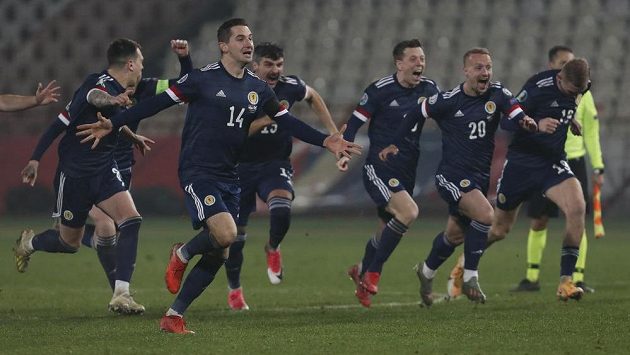 Skotská euforie začíná. Po 22 letech slaví Ostrované postup na velký turnaj. Skotská euforie začíná. Po 22 letech slaví Ostrované postup na velký turnaj.