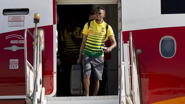 Samuel Eto’o po příletu do Brazílie. Samuel Eto’o po příletu do Brazílie.