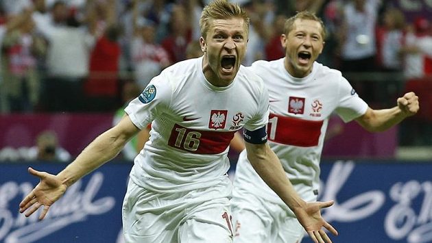 Jakub Blaszczykowski a Rafal Murawski se radují z vyrovnávacího gólu proti Rusku Jakub Blaszczykowski a Rafal Murawski se radují z vyrovnávacího gólu proti Rusku