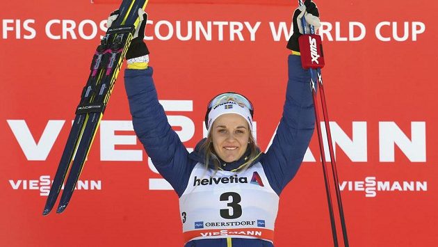 Švédka Stina Nilssonová po jednom z vítězství v Oberstdorfu. Švédka Stina Nilssonová po jednom z vítězství v Oberstdorfu.