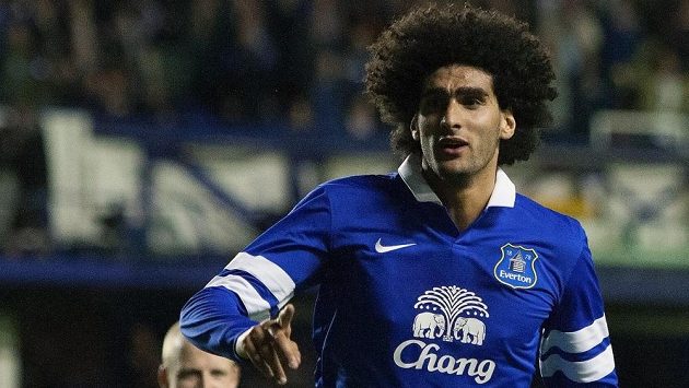 Belgický reprezentant Marouane Fellaini nakonec přestoupil z Evertonu do Manchesteru United. Belgický reprezentant Marouane Fellaini nakonec přestoupil z Evertonu do Manchesteru United.