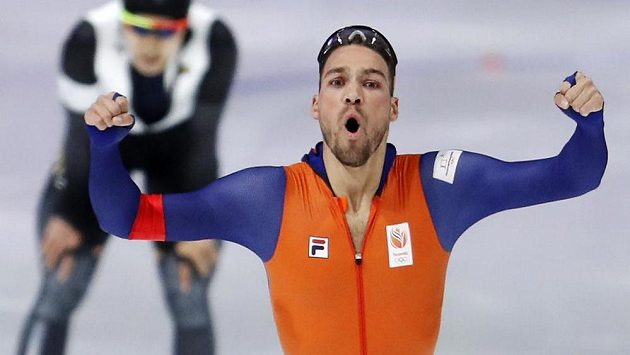 Radostné gesto nizozemského rychlobruslaře Kjelda Nuise v cíli závodu na 1500 m. Radostné gesto nizozemského rychlobruslaře Kjelda Nuise v cíli závodu na 1500 m.