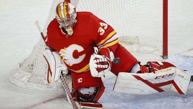 David Rittich předvedl spolehlivý výkon, ale prohře Calgary nezabránil. David Rittich předvedl spolehlivý výkon, ale prohře Calgary nezabránil.