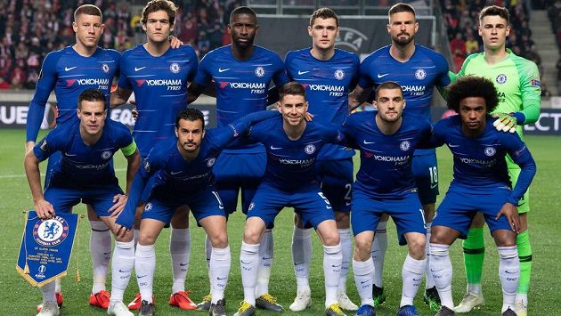 Mužstvo londýnské Chelsea během utkání čtvrtfinále Evropské ligy proti Slavii. Mužstvo londýnské Chelsea během utkání čtvrtfinále Evropské ligy proti Slavii.