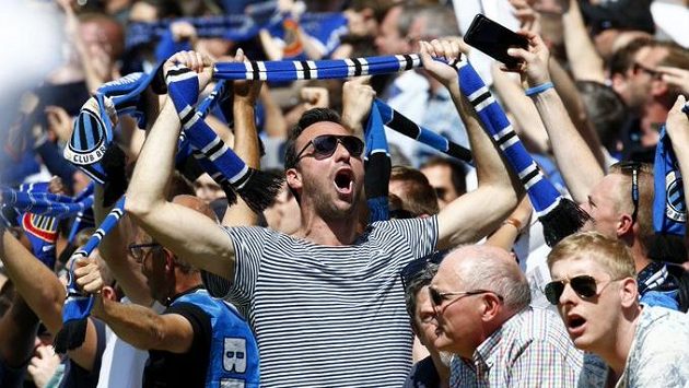 Nadšení fanoušci fotbalistů FC Bruggy. Nadšení fanoušci fotbalistů FC Bruggy.