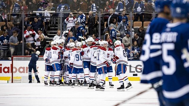 Montreal slaví výhru nad Torontem. Montreal slaví výhru nad Torontem.
