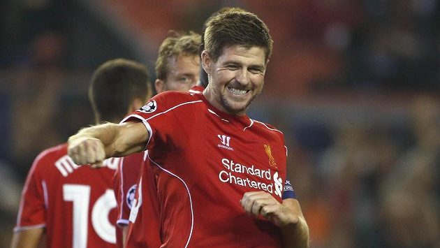 Steven Gerrard poté, co z penalty zařídil Liverpoolu těsné vítězství nad Ludogorcem Razgrad. Steven Gerrard poté, co z penalty zařídil Liverpoolu těsné vítězství nad Ludogorcem Razgrad.