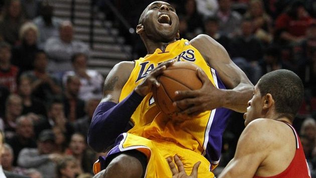 Nejlepším hráčem Lakers byl zase Kobe Bryant. Nejlepším hráčem Lakers byl zase Kobe Bryant.