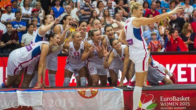 Basketbalistky Srbska slaví zlato na ME. Basketbalistky Srbska slaví zlato na ME.