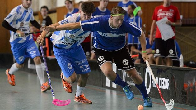 Zleva Daniel Ludvík z Boleslavi a Filip Karlsson z Växjö. Zleva Daniel Ludvík z Boleslavi a Filip Karlsson z Växjö.