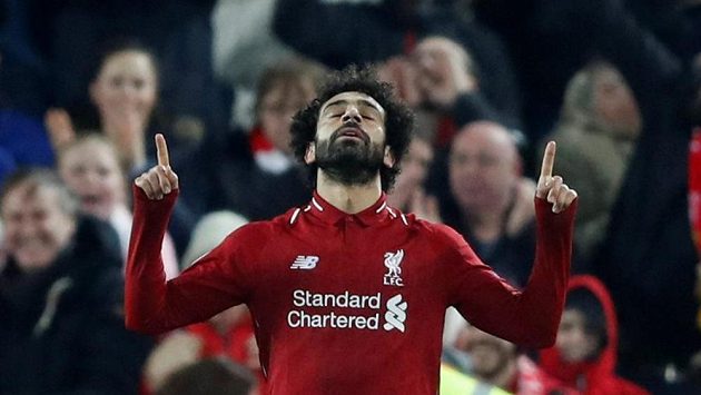 Liverpoolský Mohamed Salah se raduje z gólu proti Neapoli. Liverpoolský Mohamed Salah se raduje z gólu proti Neapoli.