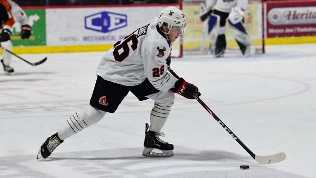 Hokejový útočník Martin Lang bude do startu kanadské juniorské WHL působit v mateřské Plzni. Hokejový útočník Martin Lang bude do startu kanadské juniorské WHL působit v mateřské Plzni.