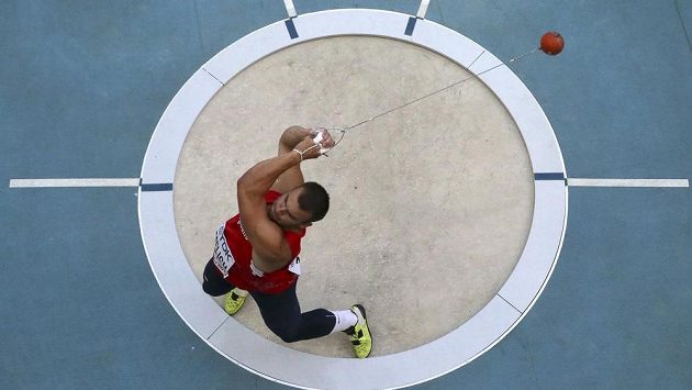 Lukáš Melich při svém jediném kvalifikačním pokusu na MS v Moskvě. Do kladivářského finále postoupil zcela hladce. Lukáš Melich při svém jediném kvalifikačním pokusu na MS v Moskvě. Do kladivářského finále postoupil zcela hladce.