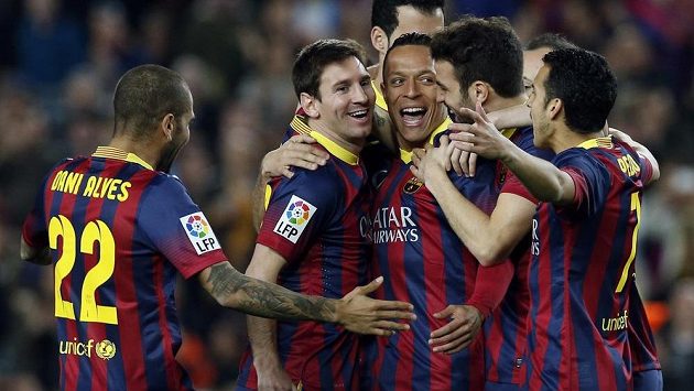 Radost fotbalistů Barcelony z gólu proti Vallecanu. Radost fotbalistů Barcelony z gólu proti Vallecanu.