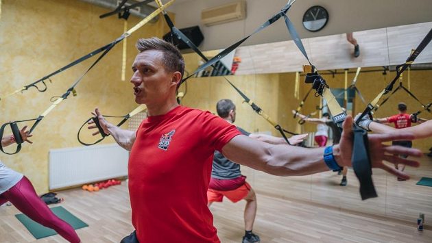 TRX - dva popruhy, hodně dřiny. TRX - dva popruhy, hodně dřiny.