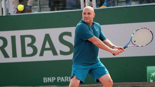Andre Agassi nyní na kurtech radí Grigoru Dimitrovovi. Andre Agassi nyní na kurtech radí Grigoru Dimitrovovi.