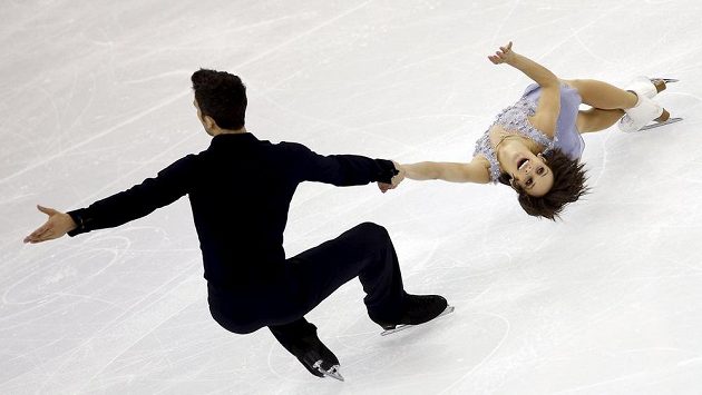 Kanadští krasobruslaři Eric Radford a Meagan Duhamelová během krátkého programu sportovních dvojic na MS v Šanghaji. Kanadští krasobruslaři Eric Radford a Meagan Duhamelová během krátkého programu sportovních dvojic na MS v Šanghaji.
