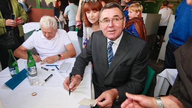 Václav Nedomanský Václav Nedomanský