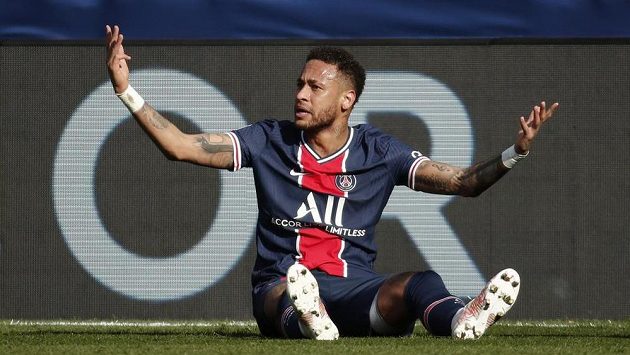 Co zas já? Jakoby se ptal Neymar. V zápase s Lille byl pěkně frustrovaný. Co zas já? Jakoby se ptal Neymar. V zápase s Lille byl pěkně frustrovaný.