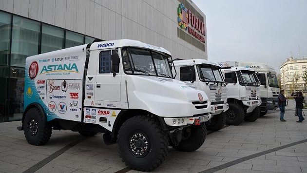 Tým Bonver Dakar Project představil při slavnostním odjezdu na Rally Dakar 2014 nový stroj Tatra Jamal. Tým Bonver Dakar Project představil při slavnostním odjezdu na Rally Dakar 2014 nový stroj Tatra Jamal.