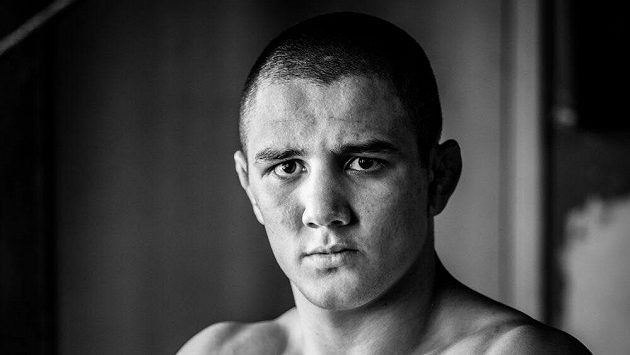 Aaron Pico o víkendu na Bellatoru 183 úřadoval. Jeho levý hák uspal soupeře dokonale. Aaron Pico o víkendu na Bellatoru 183 úřadoval. Jeho levý hák uspal soupeře dokonale.